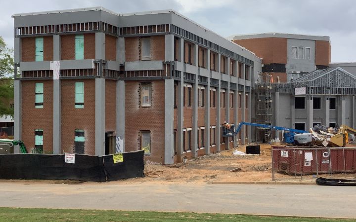 60180F67-B9F2-47F2-98E1-350307B9FC60