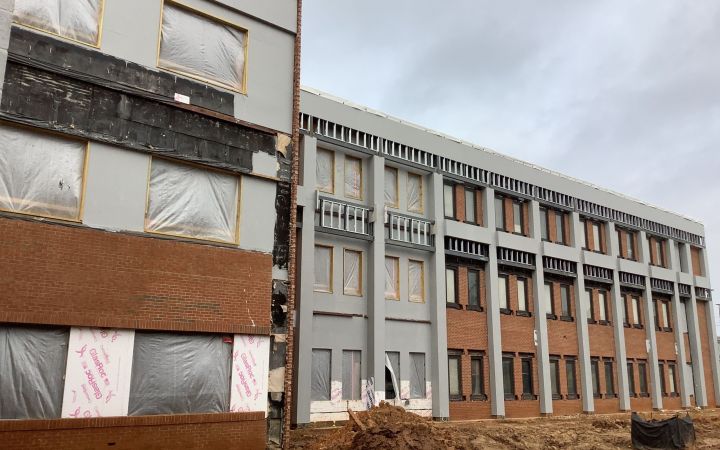 8E2107E8-73AF-4B58-8EC4-191DEBBF5DD2