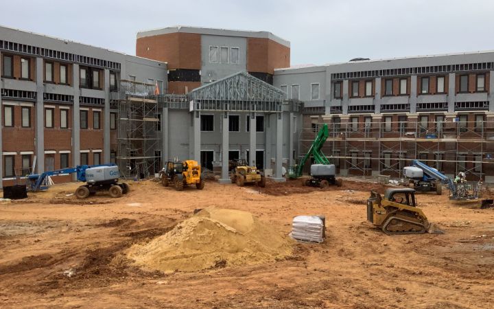 E4F22A37-702E-4C44-A197-2A39535E6319